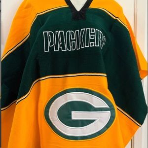 Green Bay Packers Embroidered Poncho
